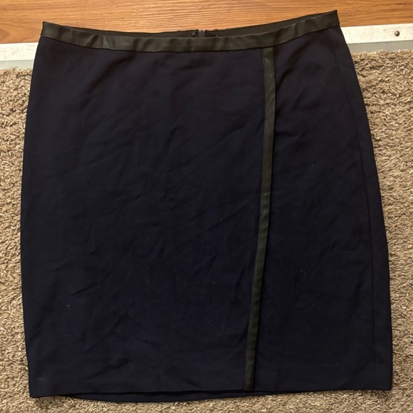 Ann Taylor Dresses & Skirts - Ann Taylor Woman 8 Elegant Navy Wrap Skirt Black LeatherTrim Excellent Like New